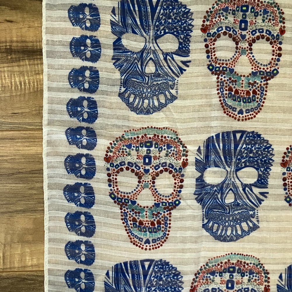 NWT - Riah  Cream & Blue Sugar Skull Scarf - Picture 3 of 8